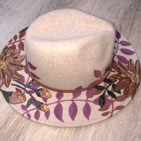 Custom painted summer hat - Picture 3 of 3